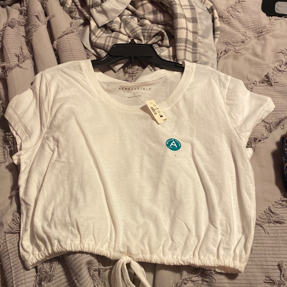Brand new Aeropostale t shirt crop top, L